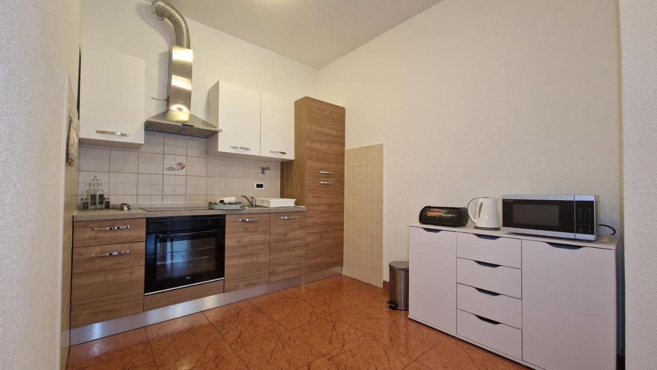 Apartments In Rijeka, Free Parking And Large Terrace, 15Min Drive From The Beach Экстерьер фото